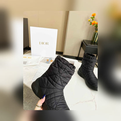 VBS FROST ANKLE BOOT BLACK QUILTED NYLON BLACK