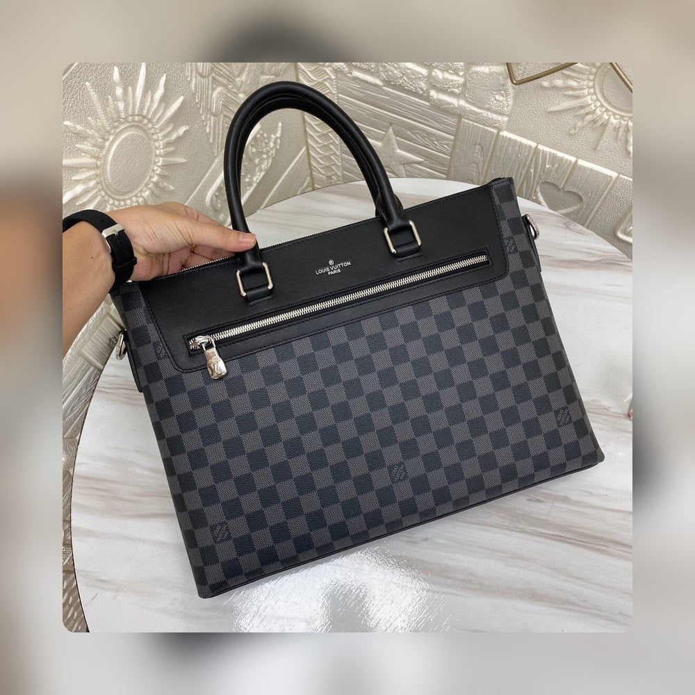 Anum Bags Detail