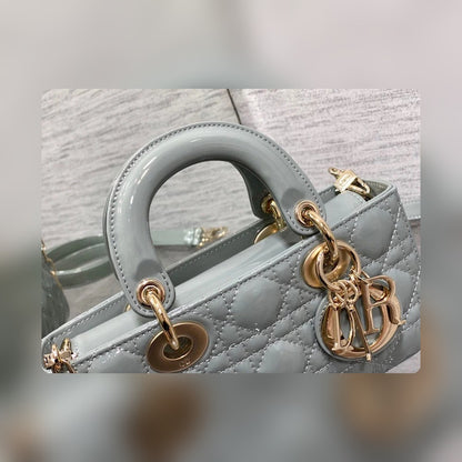 Anum Bags Detail