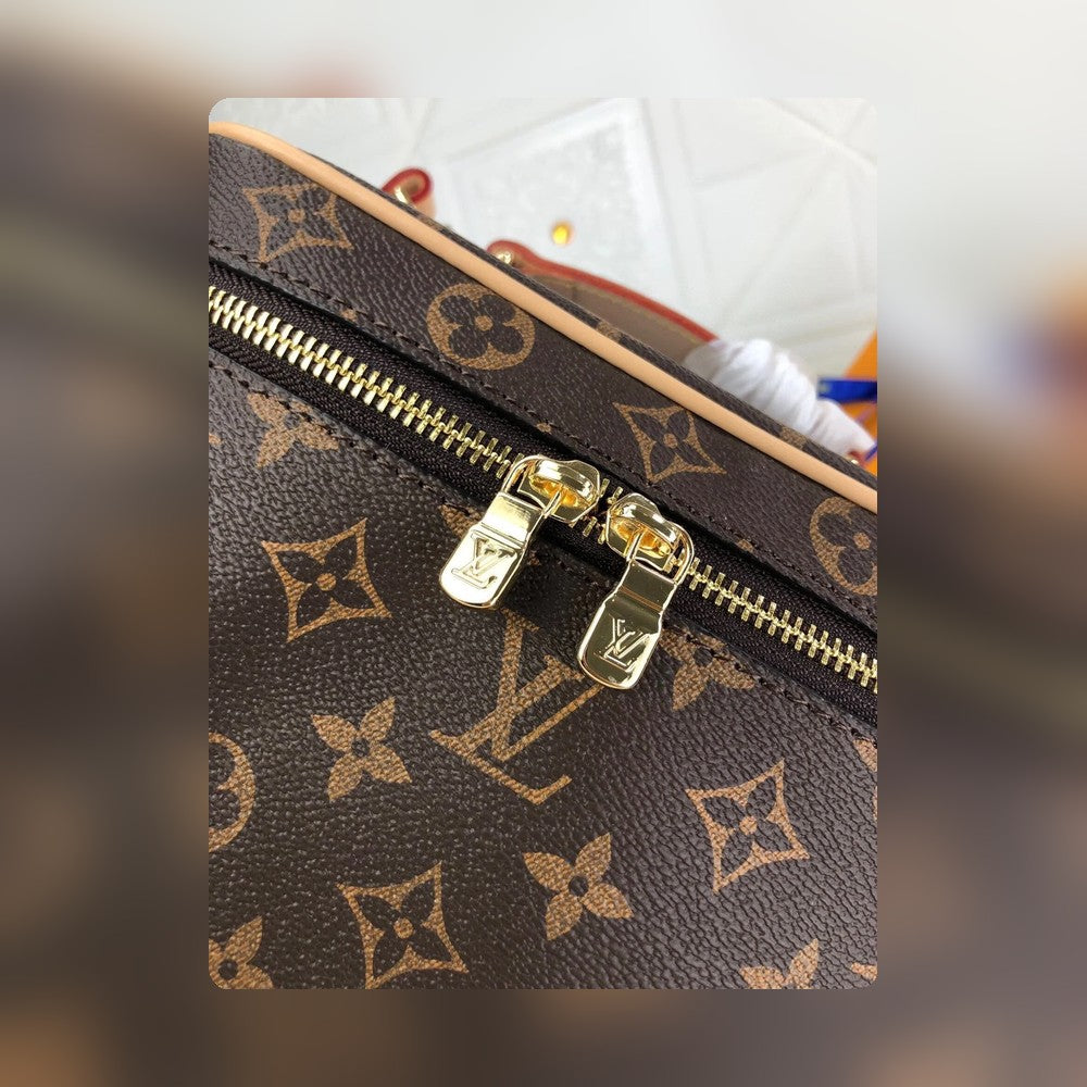 Anum Bags Detail