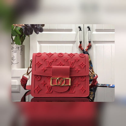 Anum Bags Detail