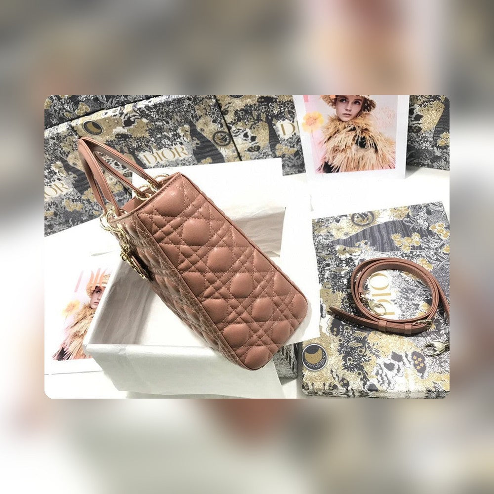 Anum Bags Detail