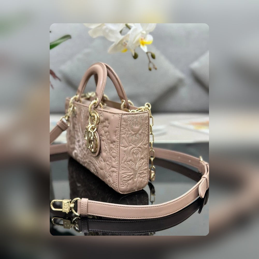 Anum Bags Detail