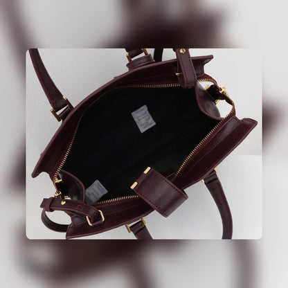 Anum Bags Detail