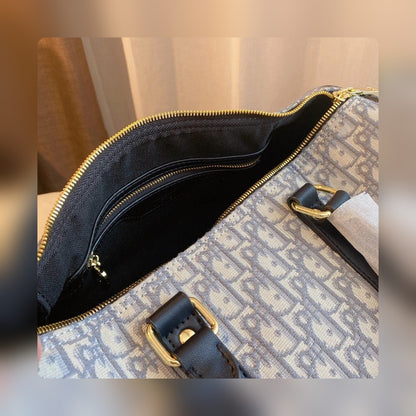 Anum Bags Detail