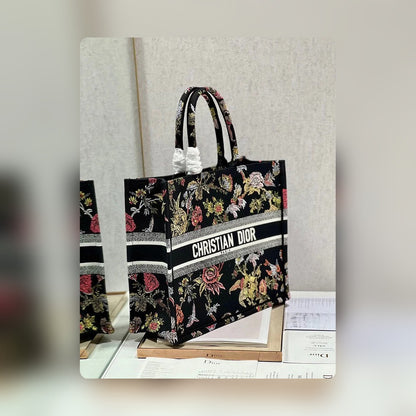 Anum Bags Detail