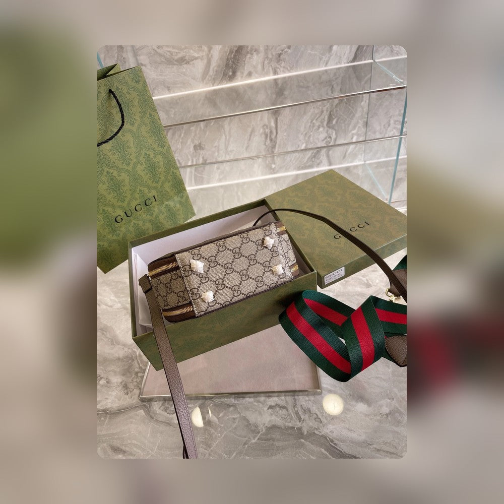 Anum Bags Detail
