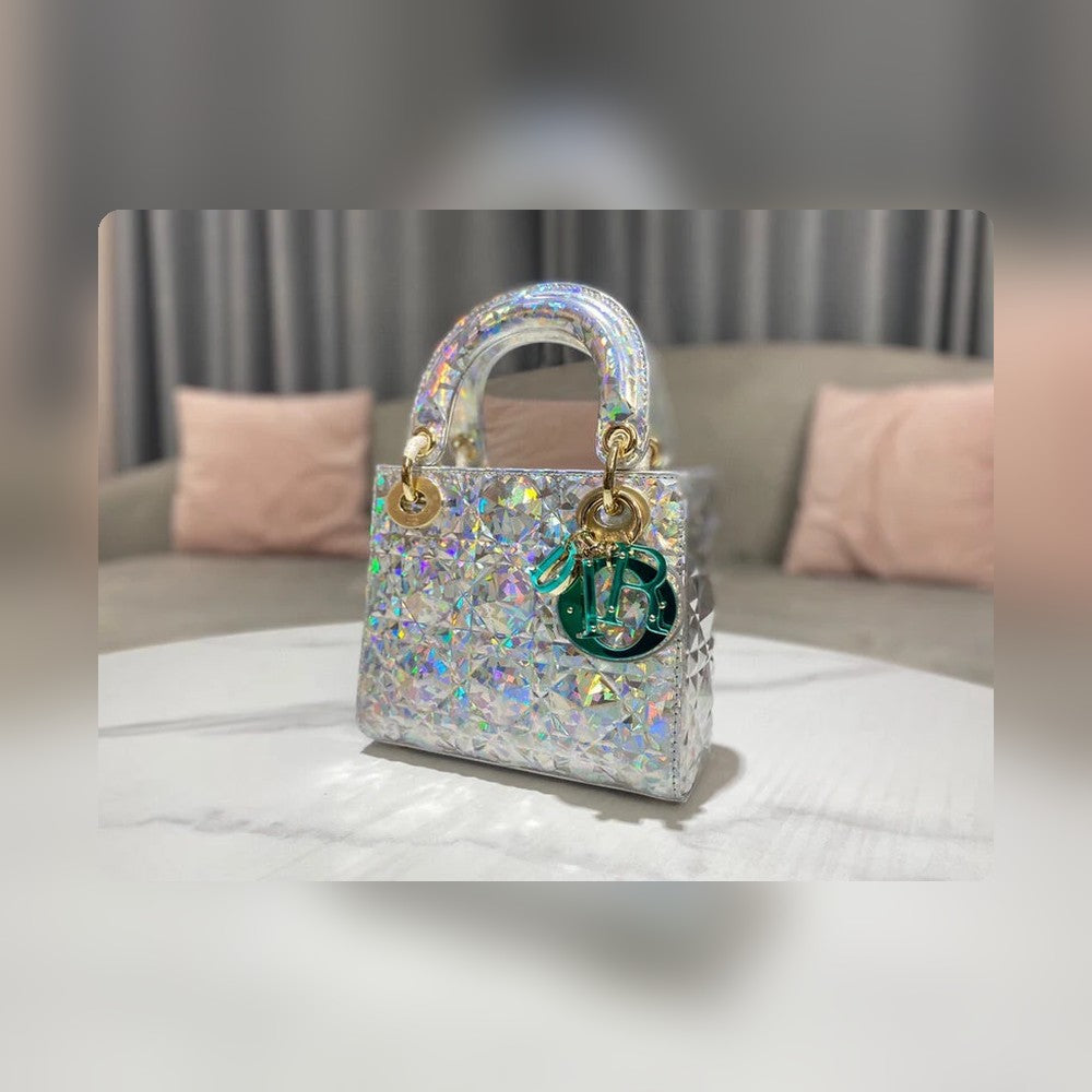 Anum Bags Detail