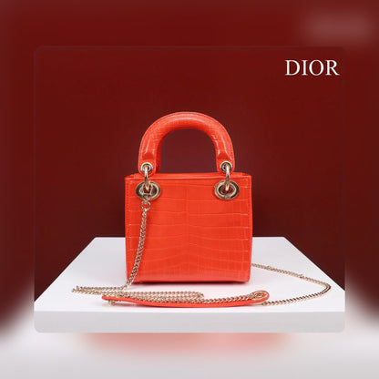 Anum Bags Detail