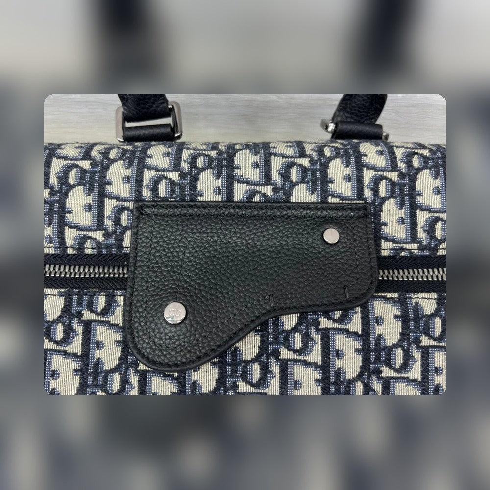 Anum Bags Detail