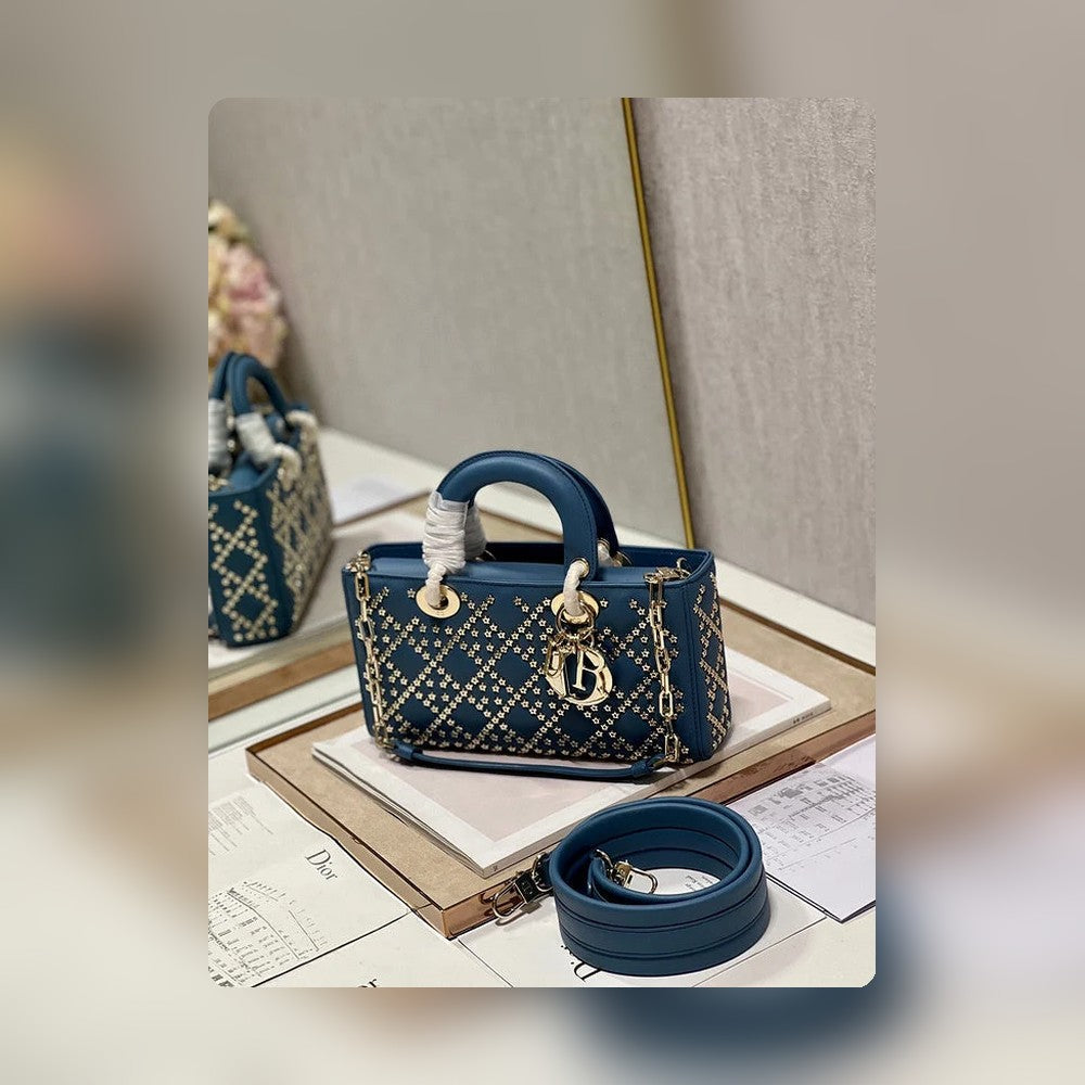 Anum Bags Detail