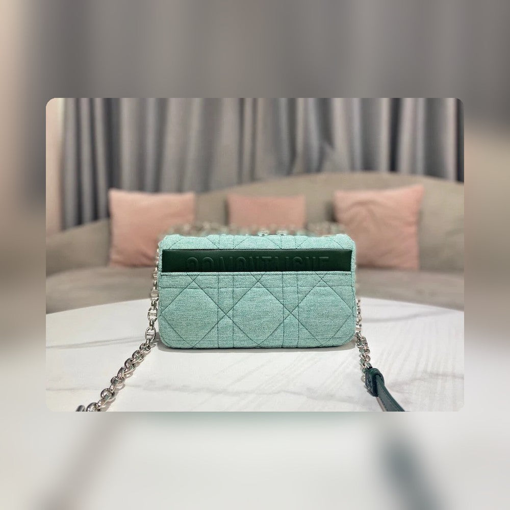 Anum Bags Detail