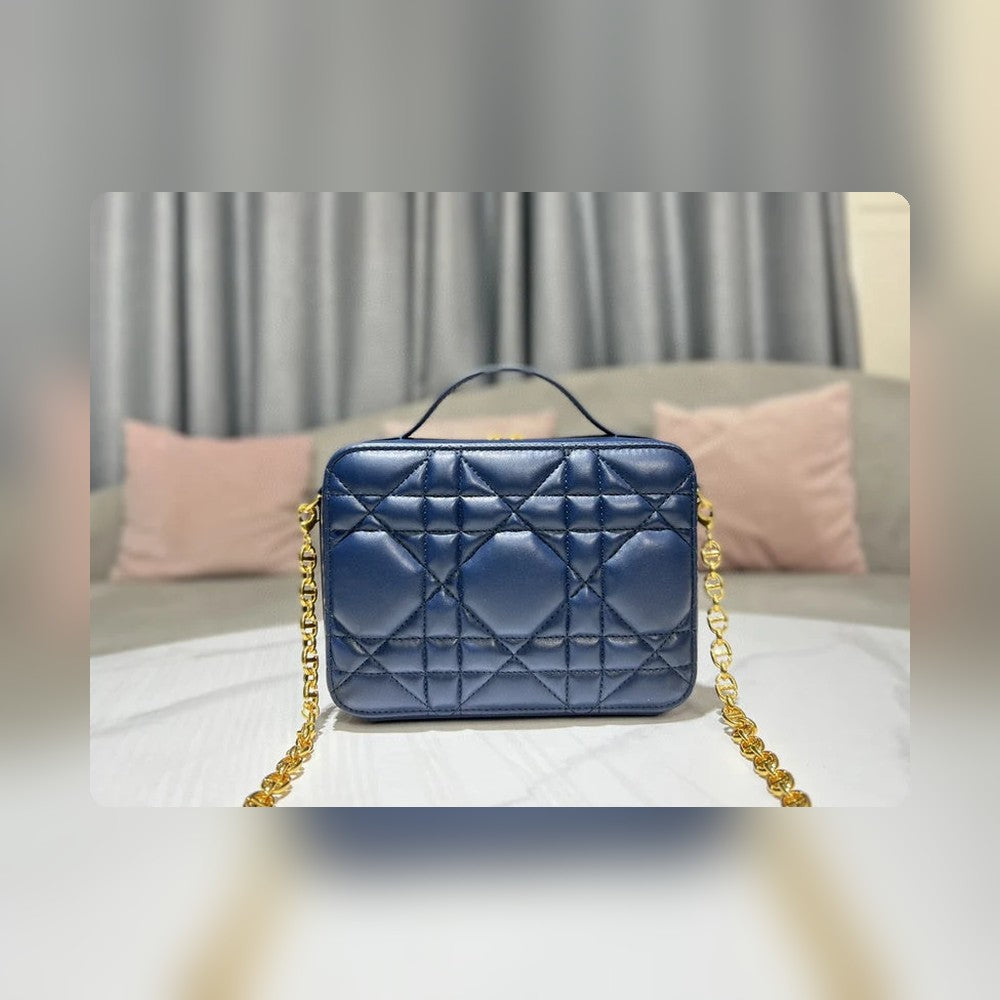Anum Bags Detail