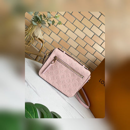 Anum Bags Detail