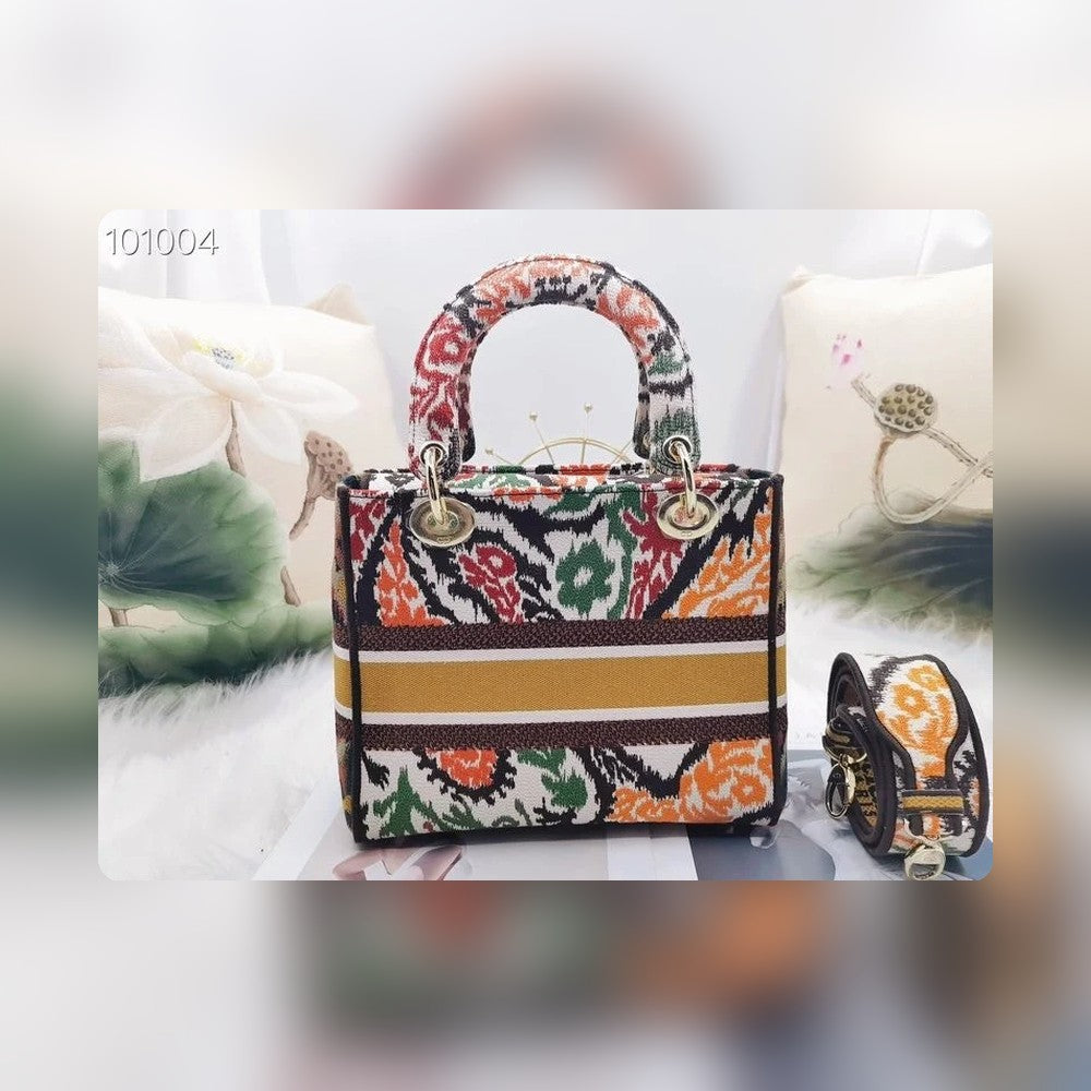 Anum Bags Detail