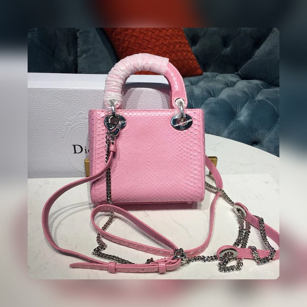 Anum Bags Detail