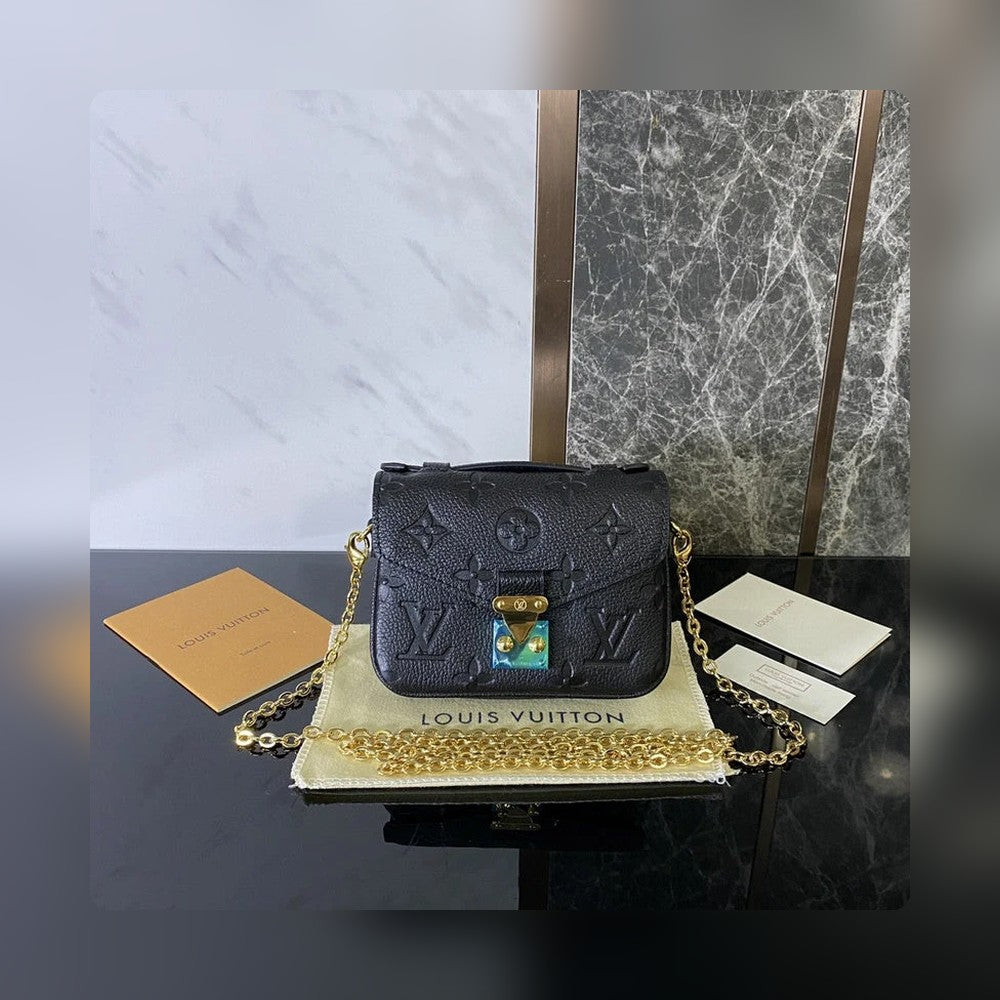 Anum Bags Detail