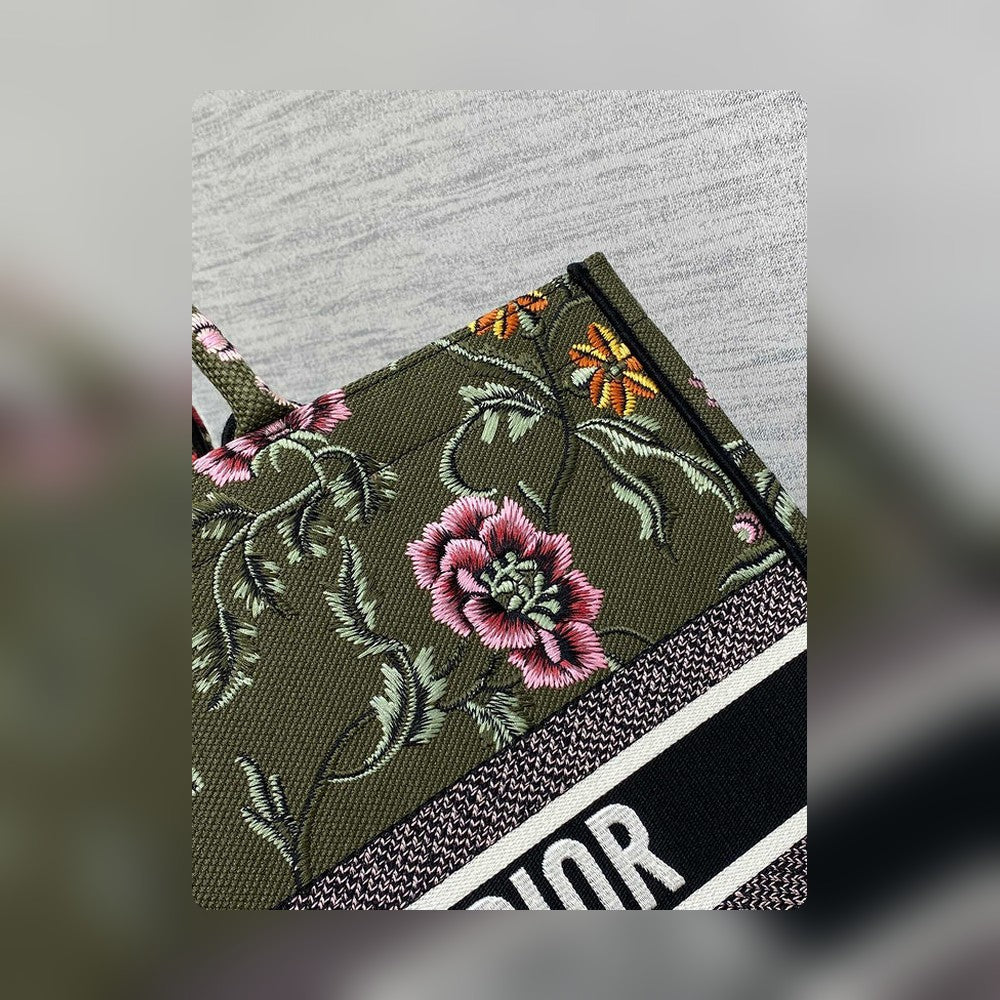Anum Bags Detail