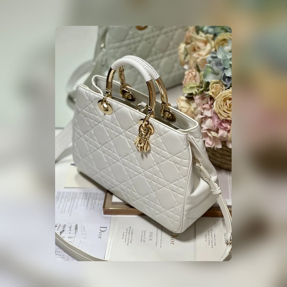 Anum Bags Detail