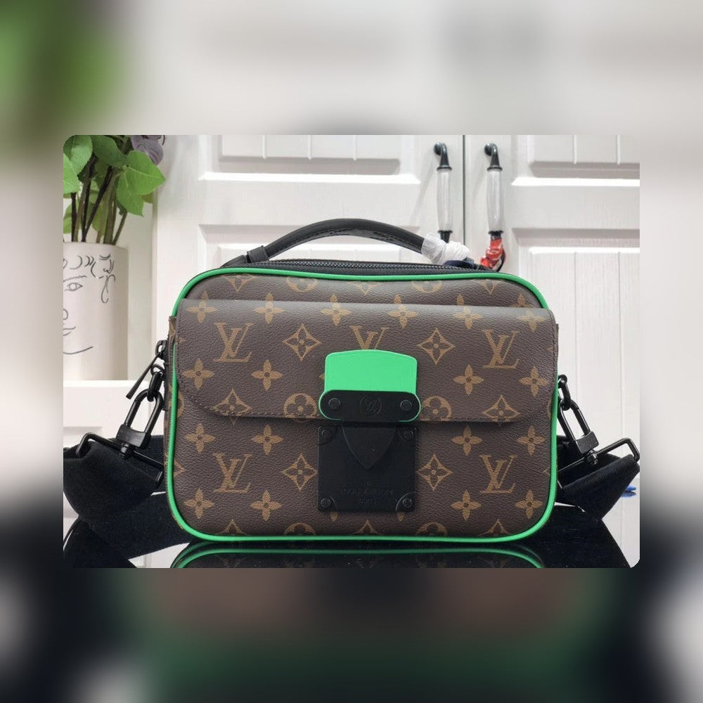 Anum Bags Detail