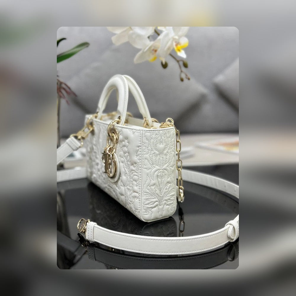 Anum Bags Detail