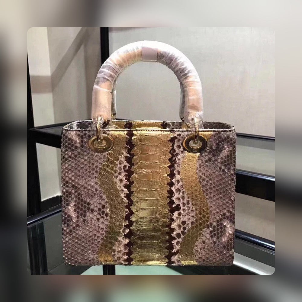Anum Bags Detail