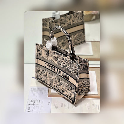 Anum Bags Detail