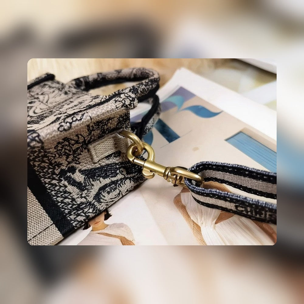 Anum Bags Detail
