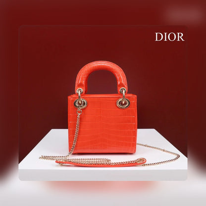 Anum Bags Detail