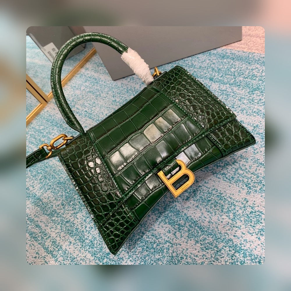 new-luxury-designer-bags-nm24080