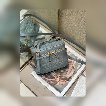 Anum Bags Detail