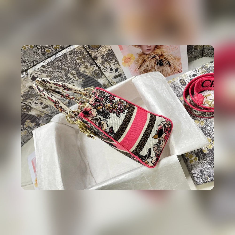 Anum Bags Detail