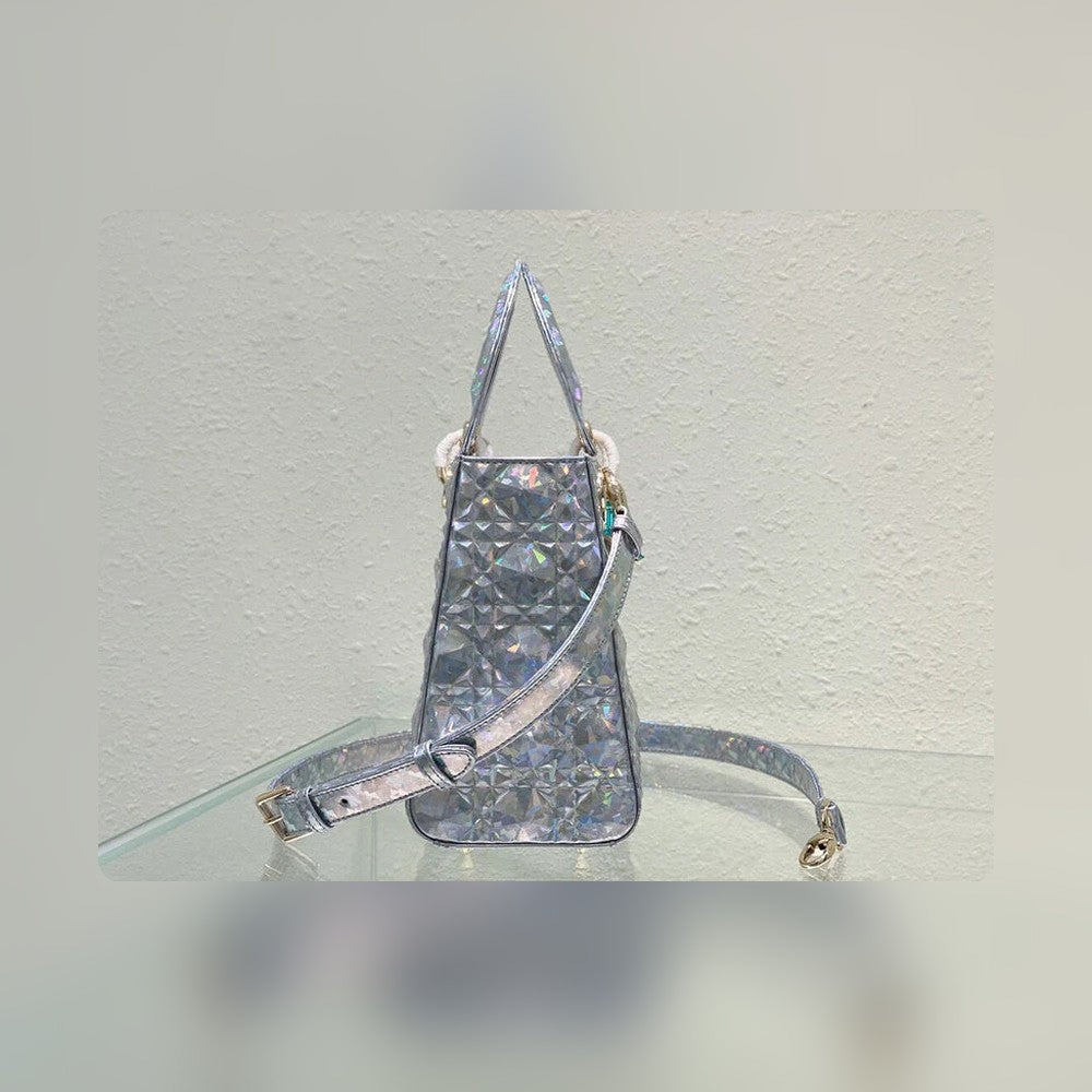 Anum Bags Detail