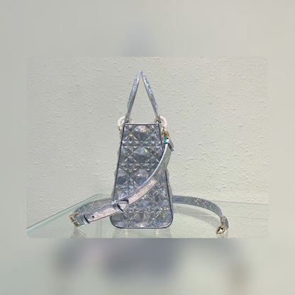 Anum Bags Detail