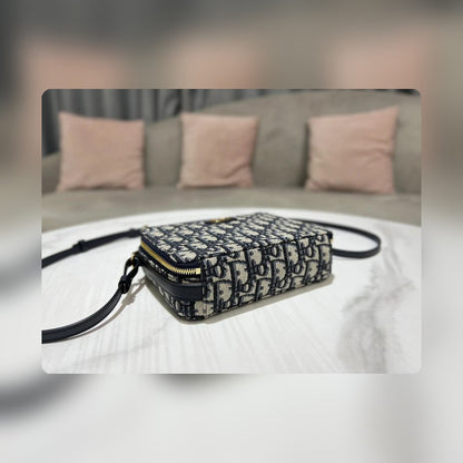 Anum Bags Detail