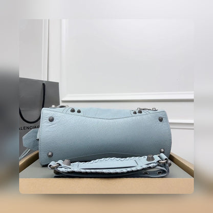 new-luxury-designer-bags-nm24271