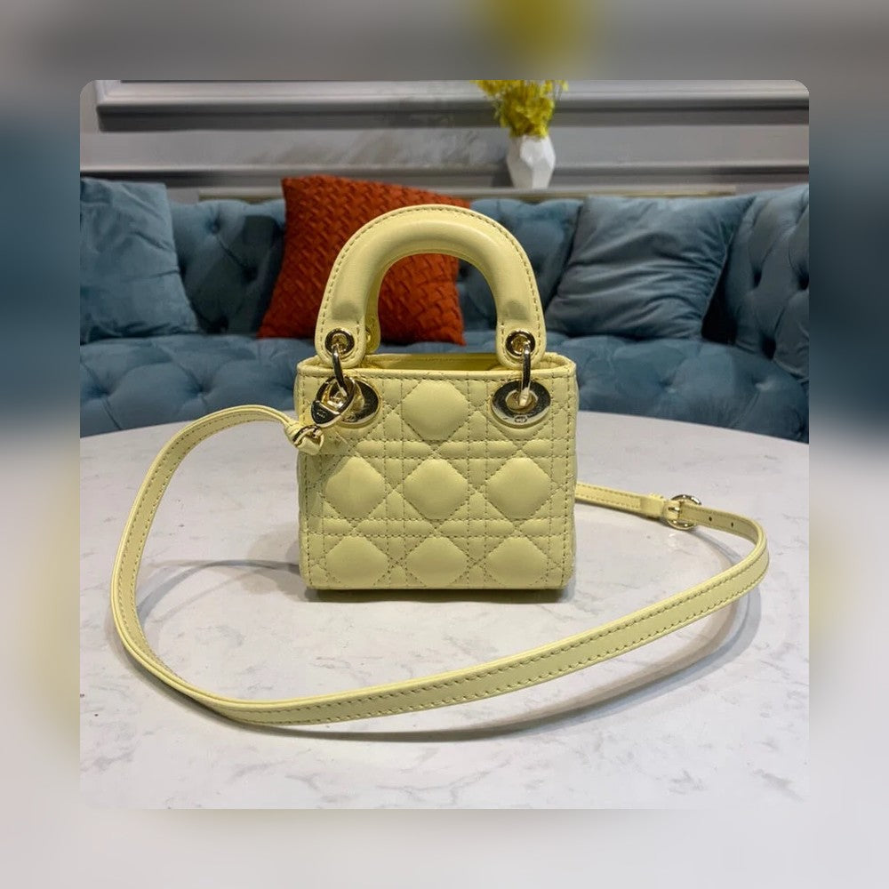 Anum Bags Detail