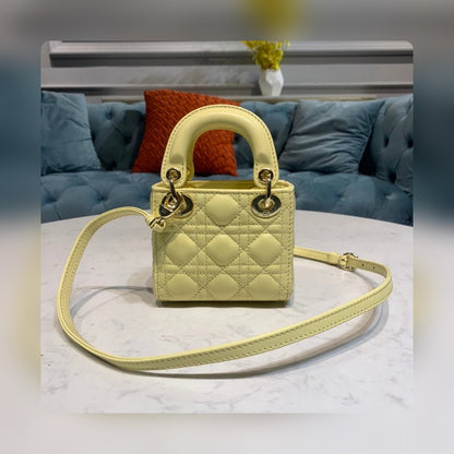 Anum Bags Detail