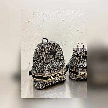 Anum Bags Detail