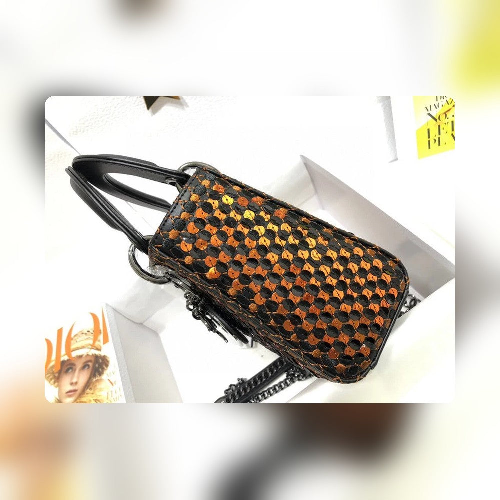 Anum Bags Detail