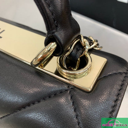 Anum Bags Detail