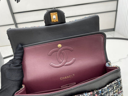 Anum Bags Detail