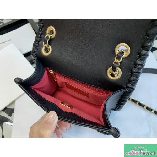 Anum Bags Detail