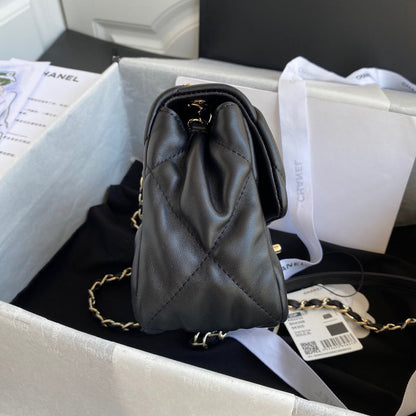 Anum Bags Detail