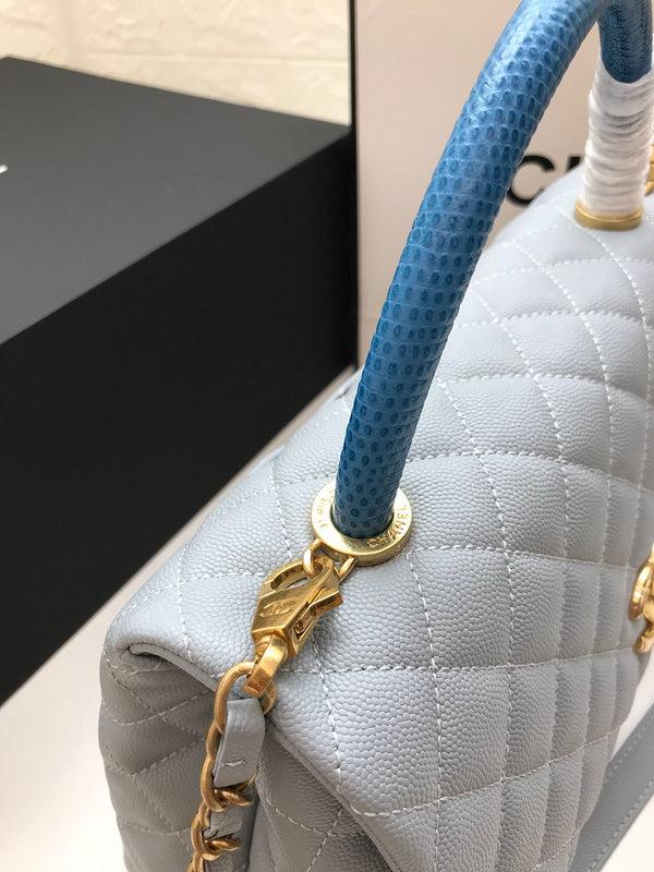 Anum Bags Detail