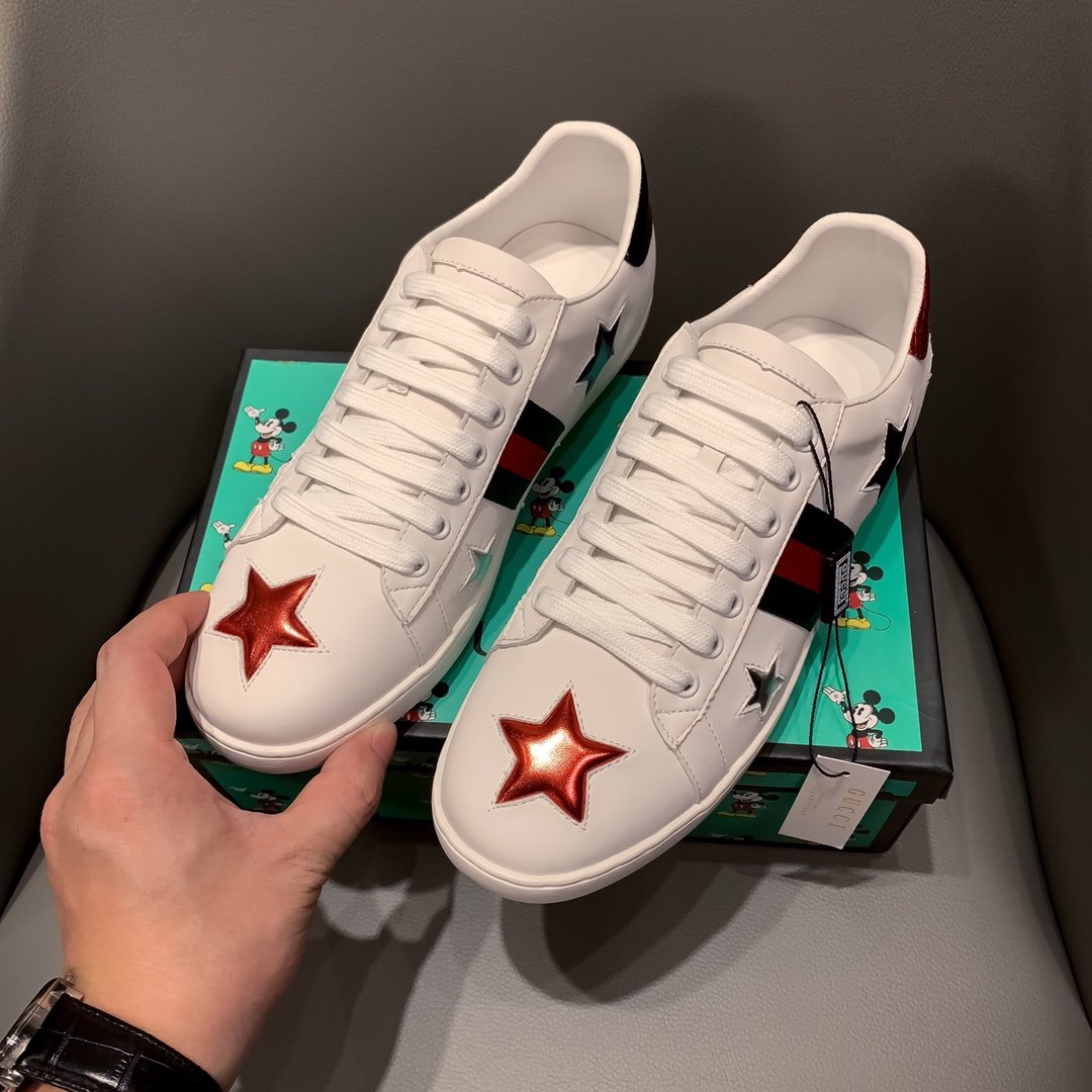 Anum Bags MO-GCI ACE LEATHER SNEAKER WITH STAR 109