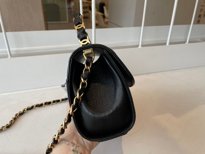 Anum Bags Detail