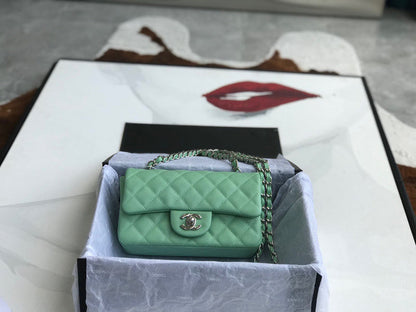 Anum Bags Detail