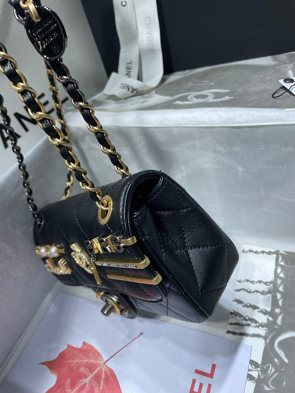 Anum Bags Detail