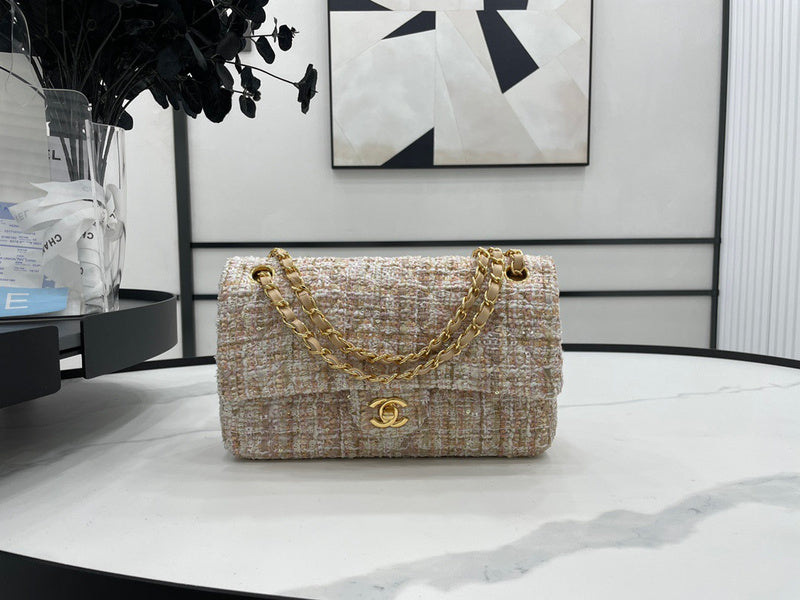 Anum Bags Detail